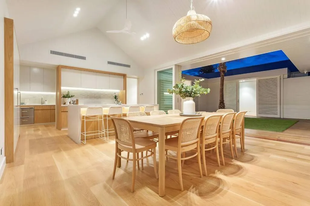 Aroha New Luxury Home Walk To Town And Beach Byron Bay Holiday home