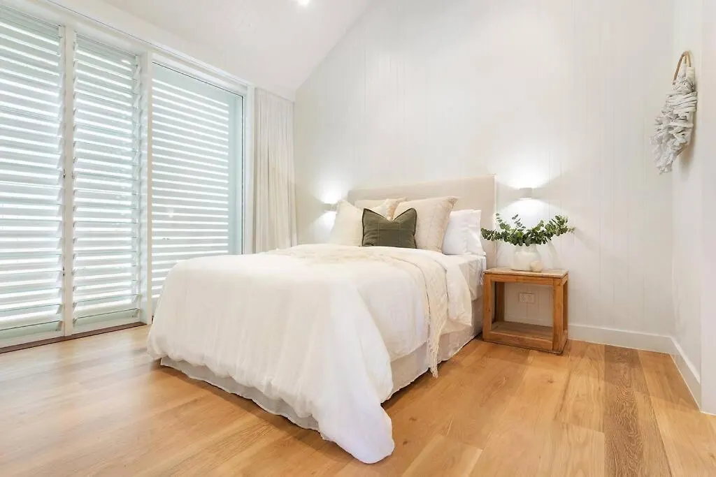 Holiday home Aroha New Luxury Home Walk To Town And Beach Byron Bay