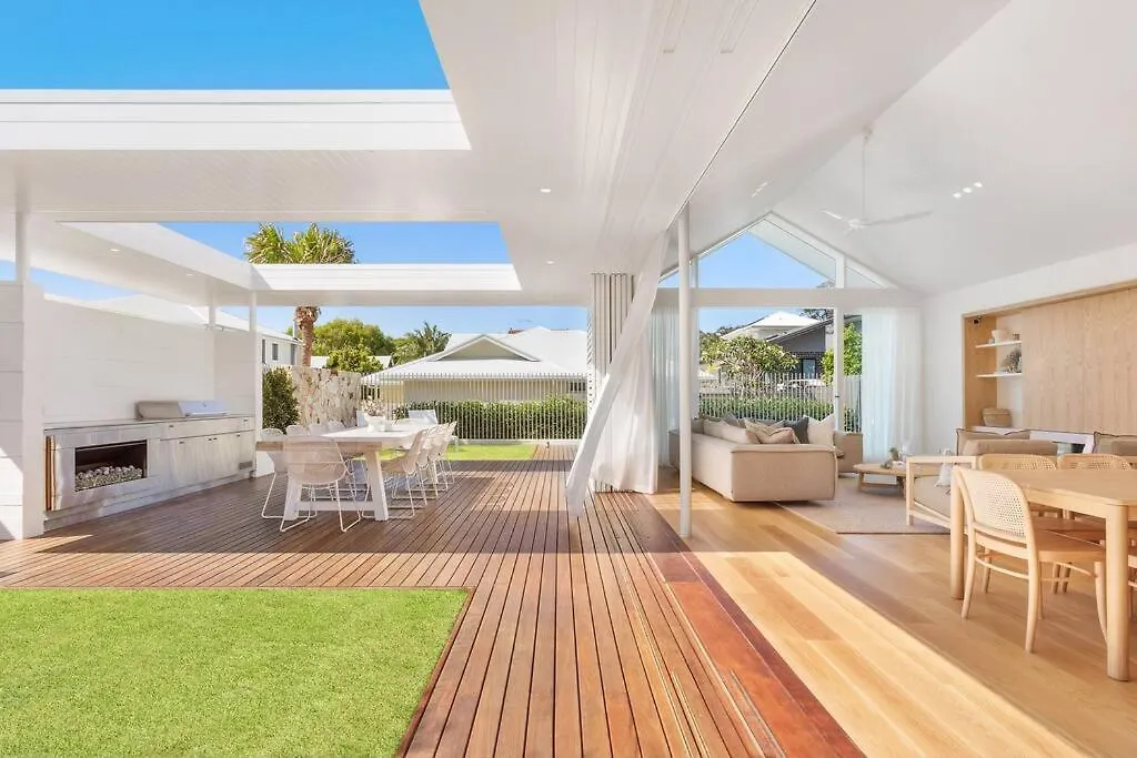 Aroha New Luxury Home Walk To Town And Beach Byron Bay